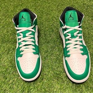 💥 Jordan 1 Mid
Lucky Green